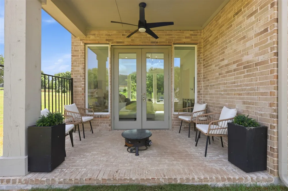 425 Abagail Lane Van Alstyne, TX 75495