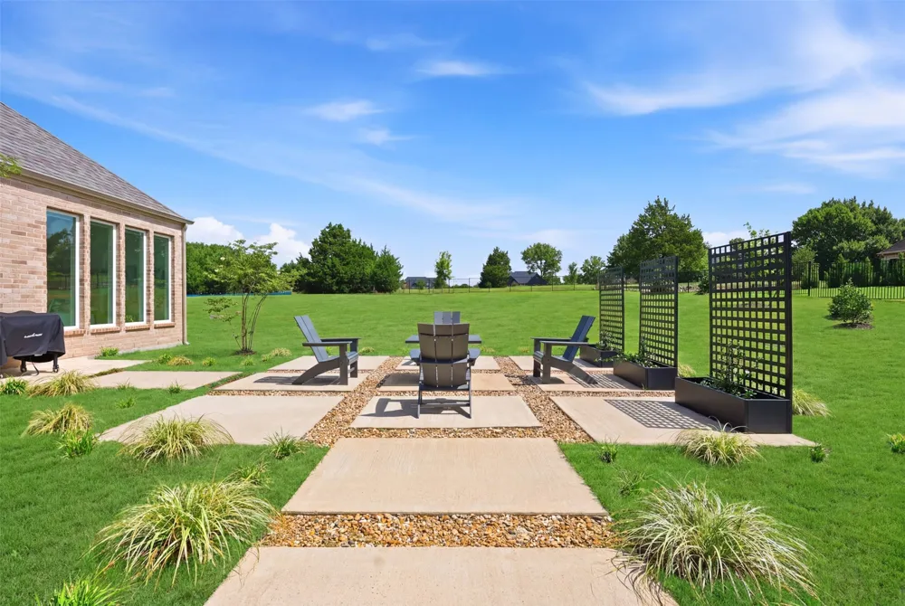 425 Abagail Lane Van Alstyne, TX 75495