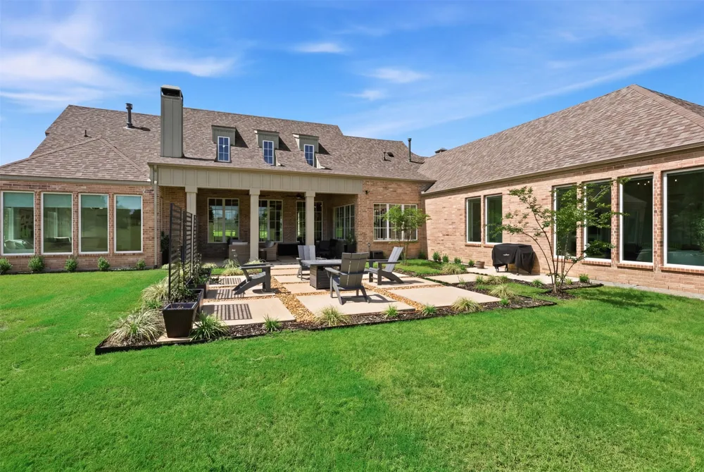 425 Abagail Lane Van Alstyne, TX 75495