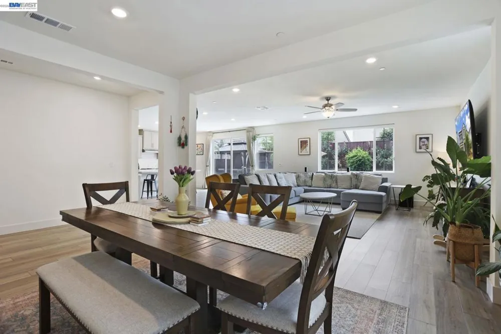 5342 Gatlin Dr Tracy, CA 95377