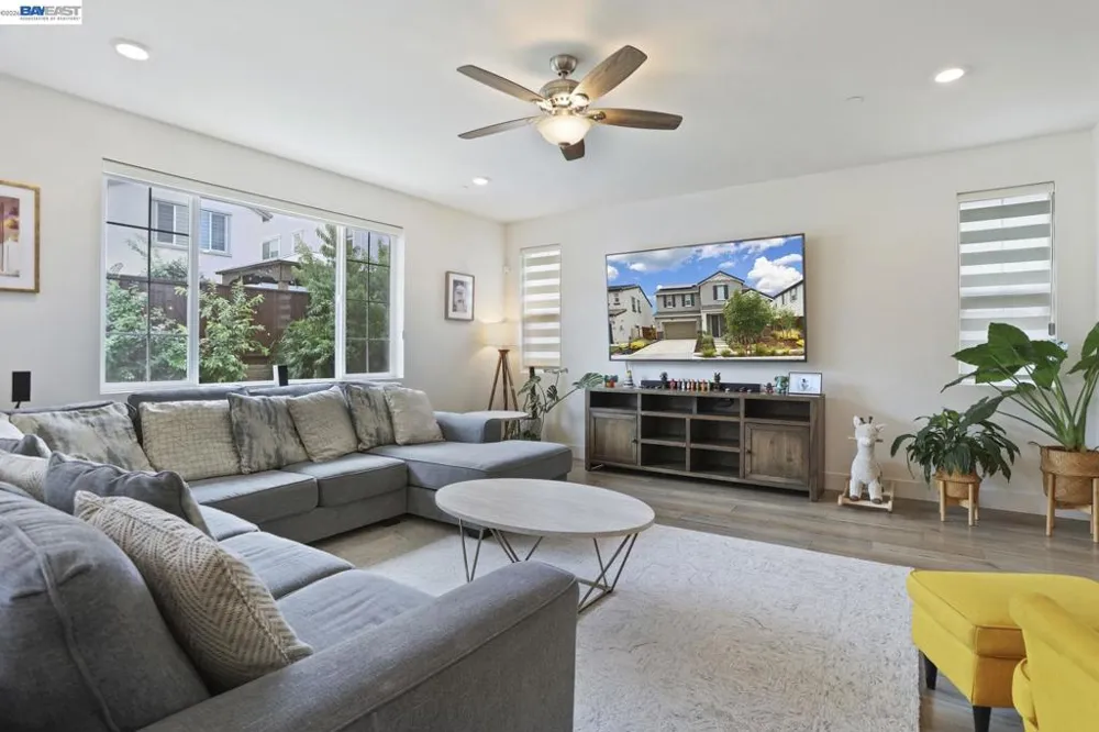 5342 Gatlin Dr Tracy, CA 95377