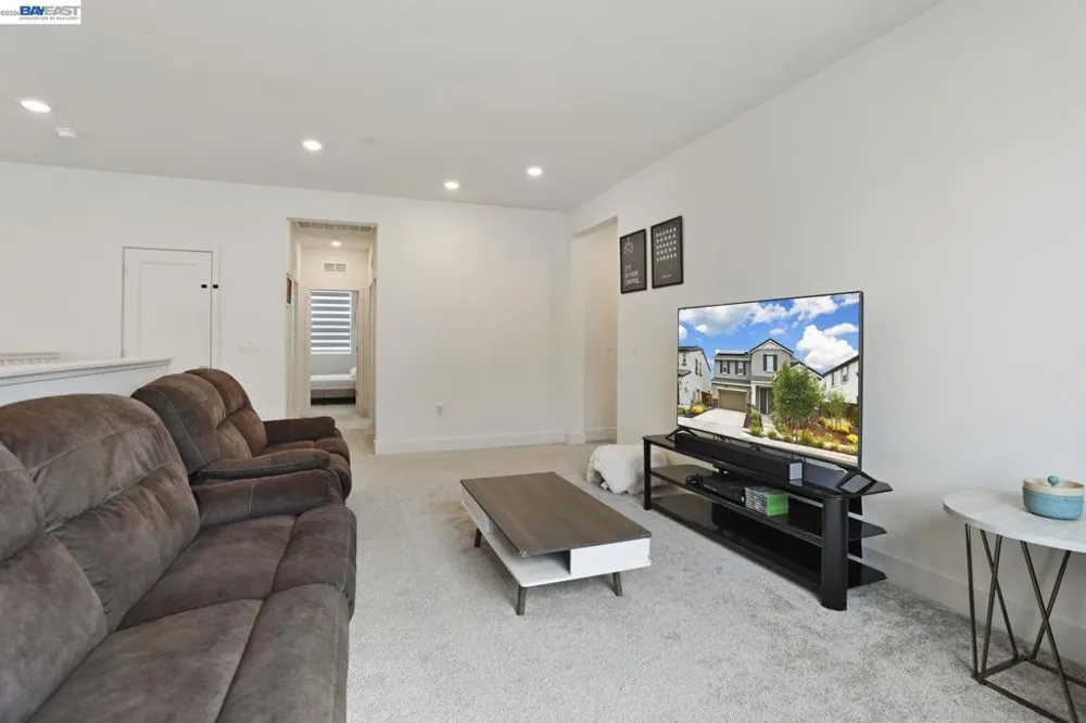 5342 Gatlin Dr Tracy, CA 95377