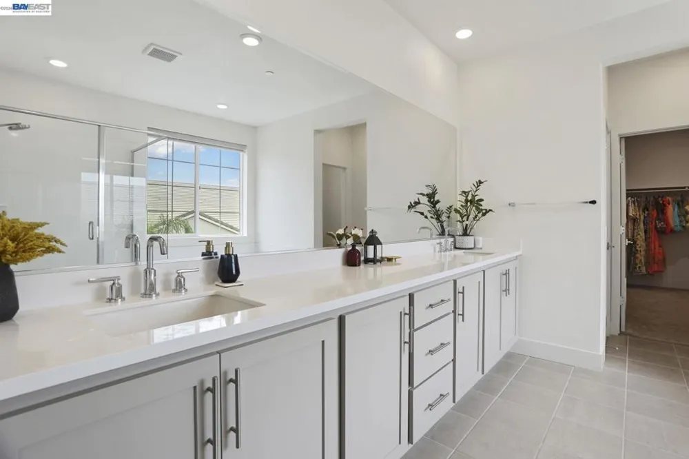 5342 Gatlin Dr Tracy, CA 95377