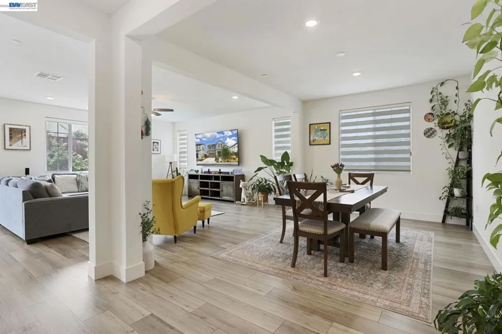 5342 Gatlin Dr Tracy, CA 95377