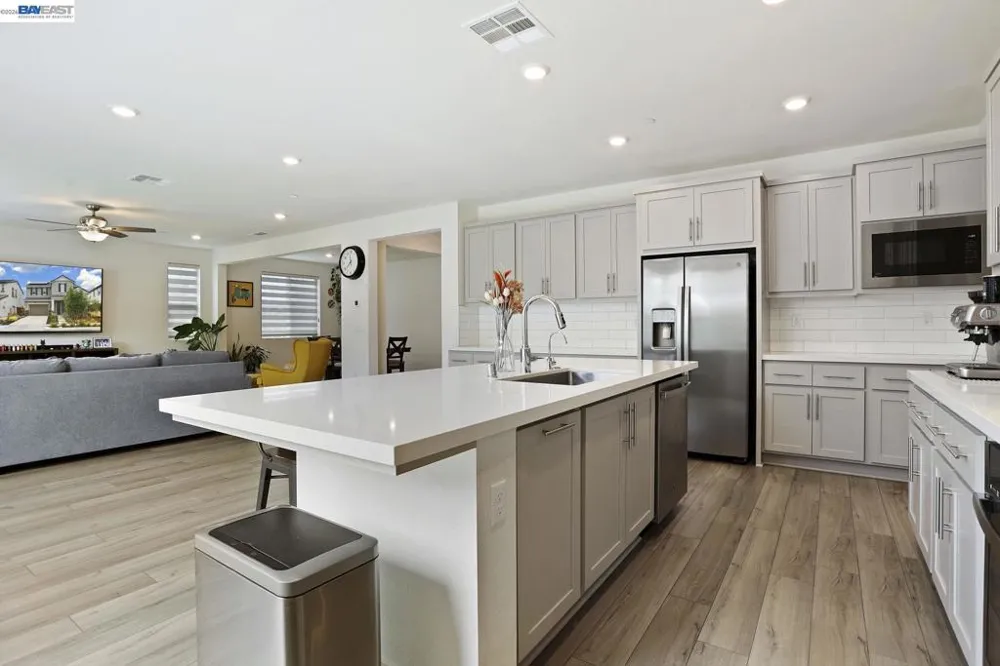 5342 Gatlin Dr Tracy, CA 95377