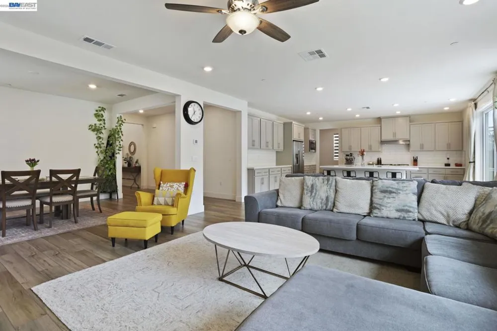 5342 Gatlin Dr Tracy, CA 95377