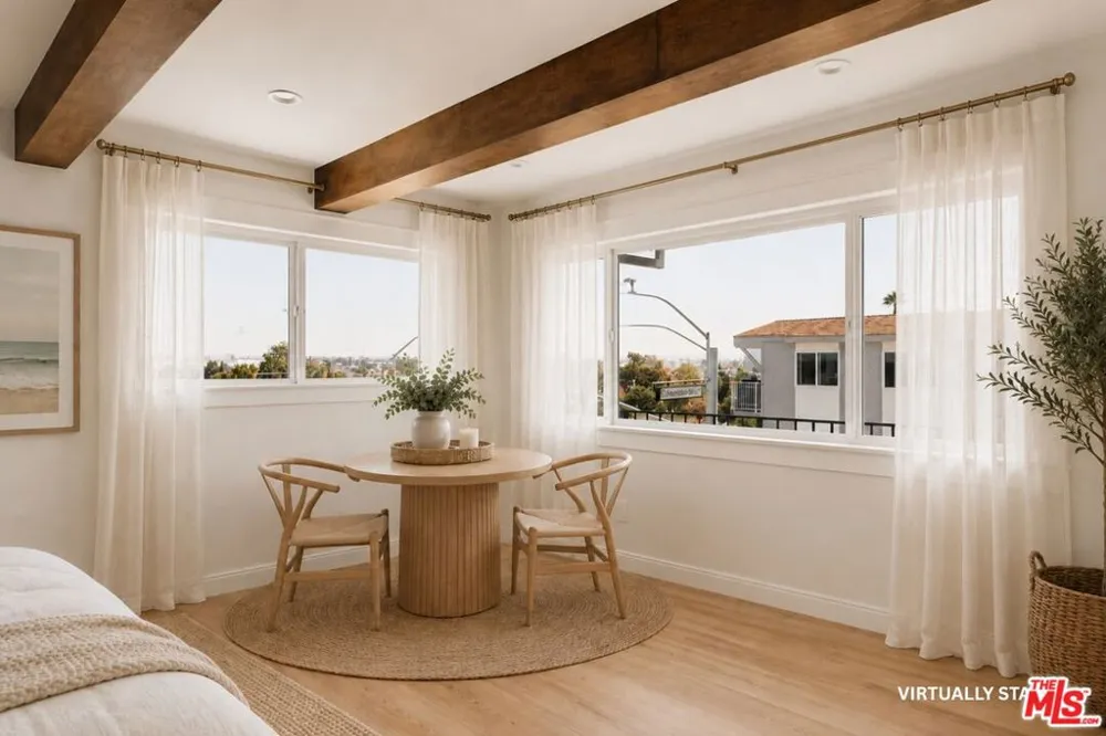 1466 Manhattan Beach Boulevard #4 Manhattan Beach, CA 90266