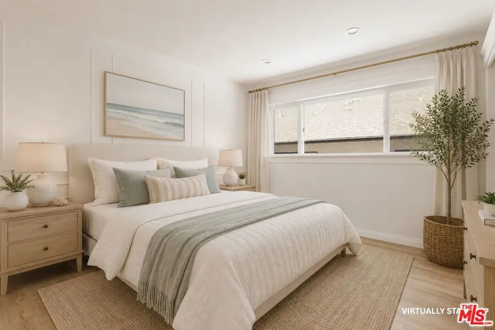 1466 Manhattan Beach Boulevard #4 Manhattan Beach, CA 90266