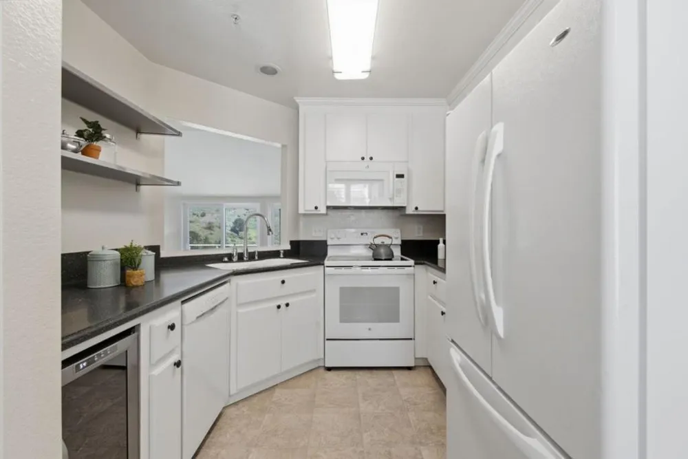 855 Mountain View Drive #4 Daly City, CA 94014