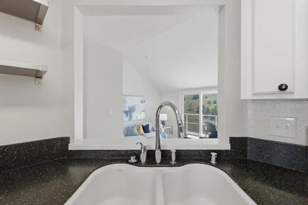 855 Mountain View Drive #4 Daly City, CA 94014