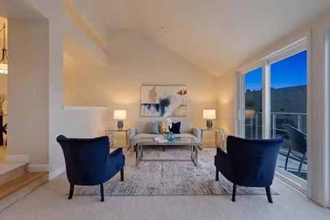 855 Mountain View Drive #4