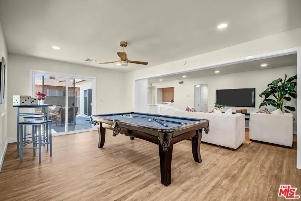 21748 Acarus Avenue Carson, CA 90745