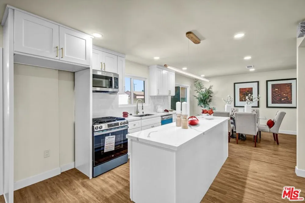 21748 Acarus Avenue Carson, CA 90745