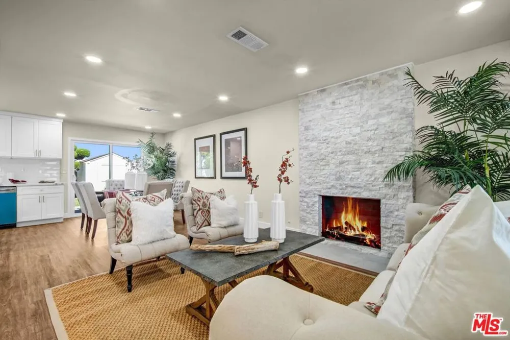 21748 Acarus Avenue Carson, CA 90745