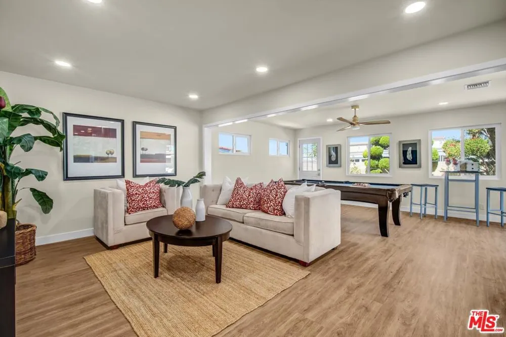 21748 Acarus Avenue Carson, CA 90745
