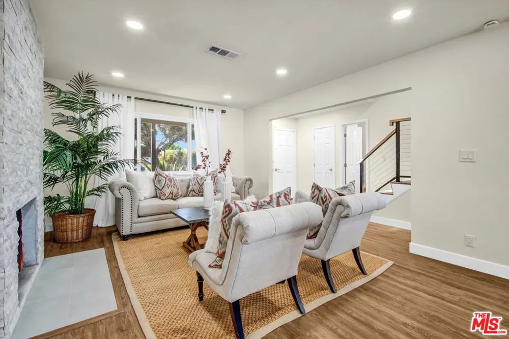 21748 Acarus Avenue Carson, CA 90745