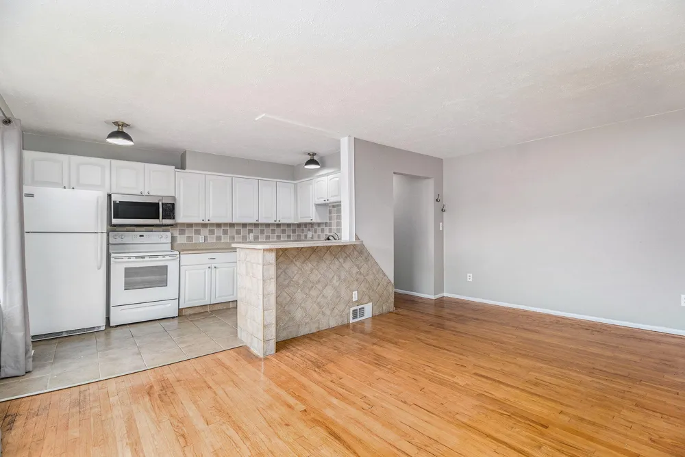 4910 Briarwood Avenue #A3 Royal Oak, MI 48073