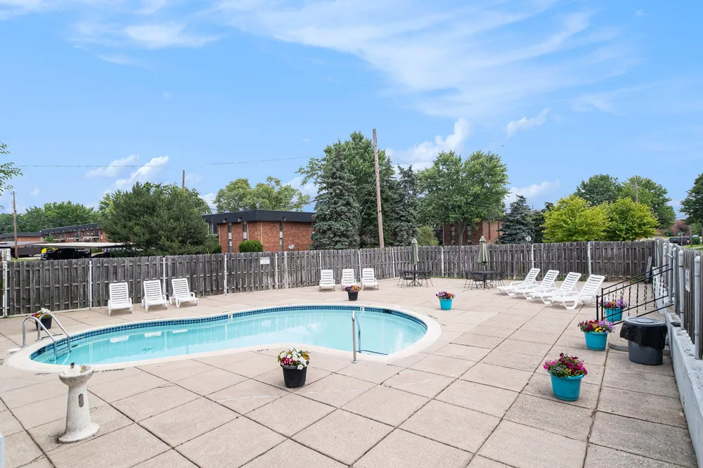 4910 Briarwood Avenue #A3 Royal Oak, MI 48073