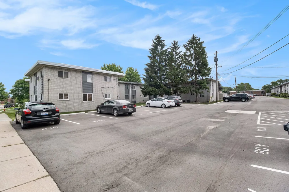 4910 Briarwood Avenue #A3 Royal Oak, MI 48073