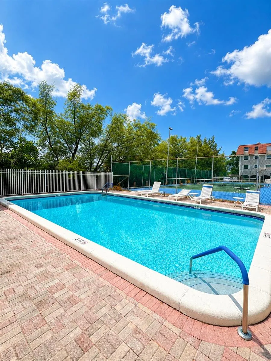 5951 NE 14TH LANE #301N Fort Lauderdale, FL 33334
