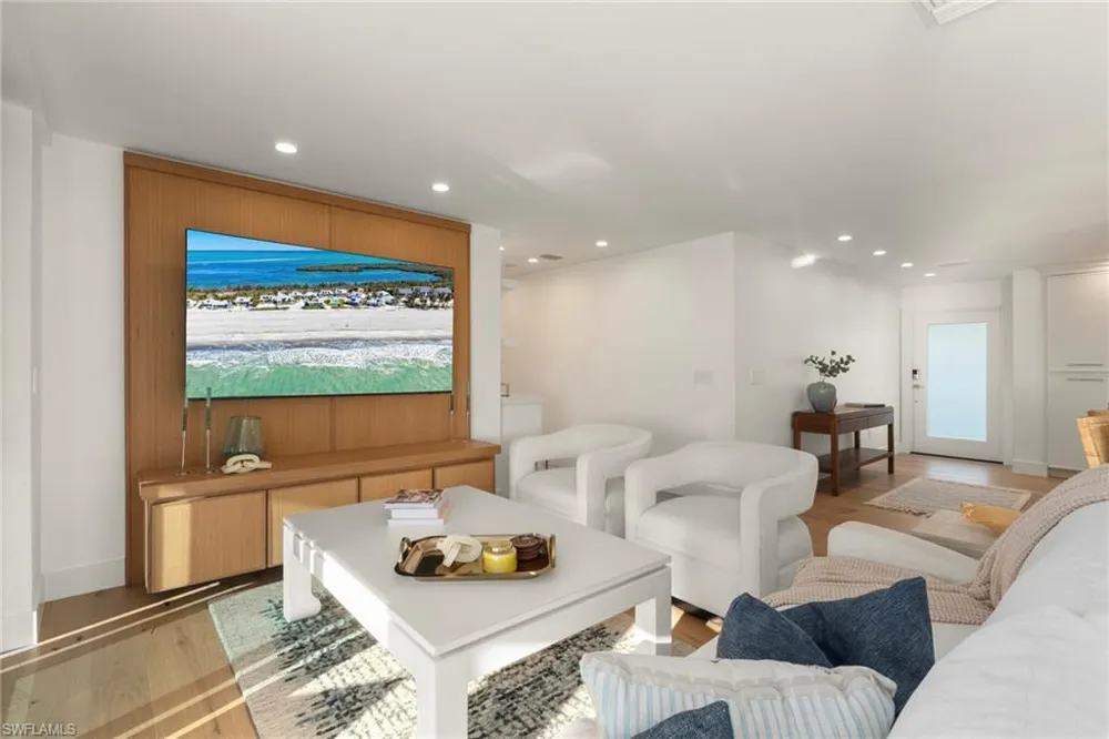 25 Beach Homes Captiva, FL 33924