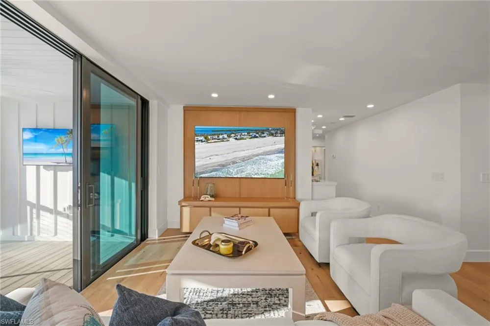 25 Beach Homes Captiva, FL 33924