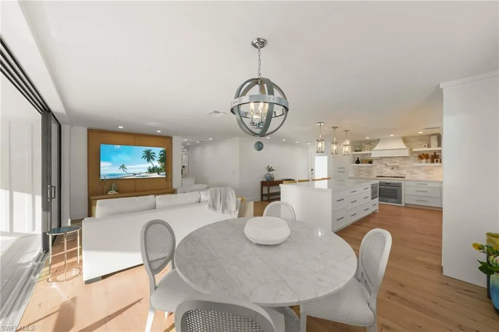 25 Beach Homes Captiva, FL 33924