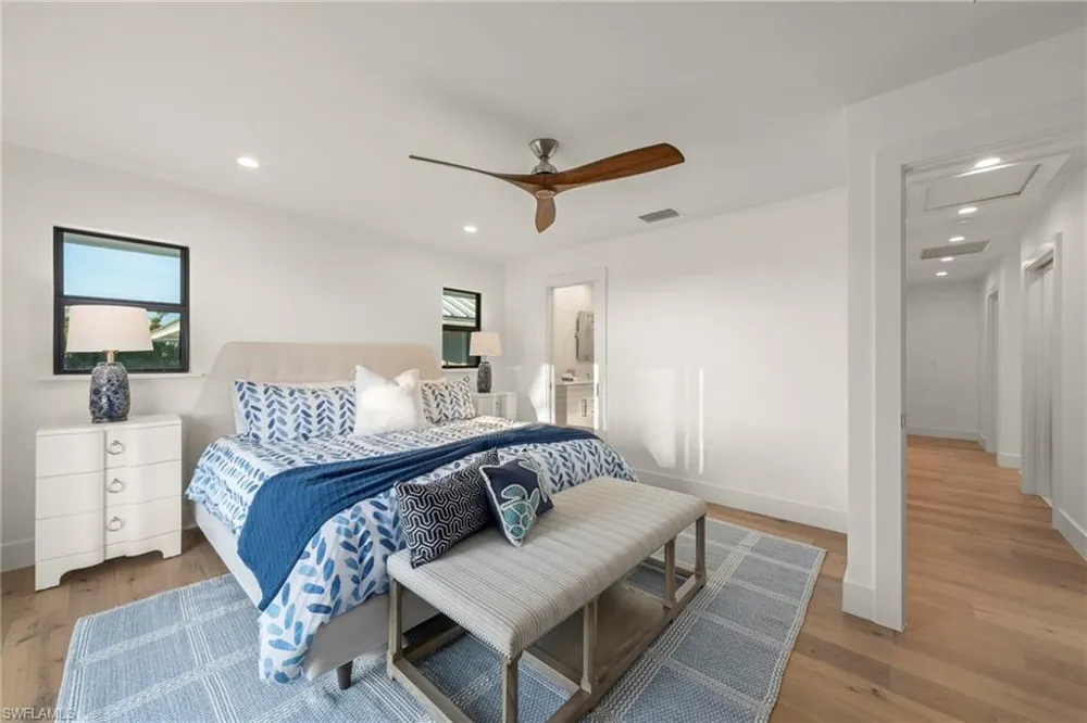 25 Beach Homes Captiva, FL 33924
