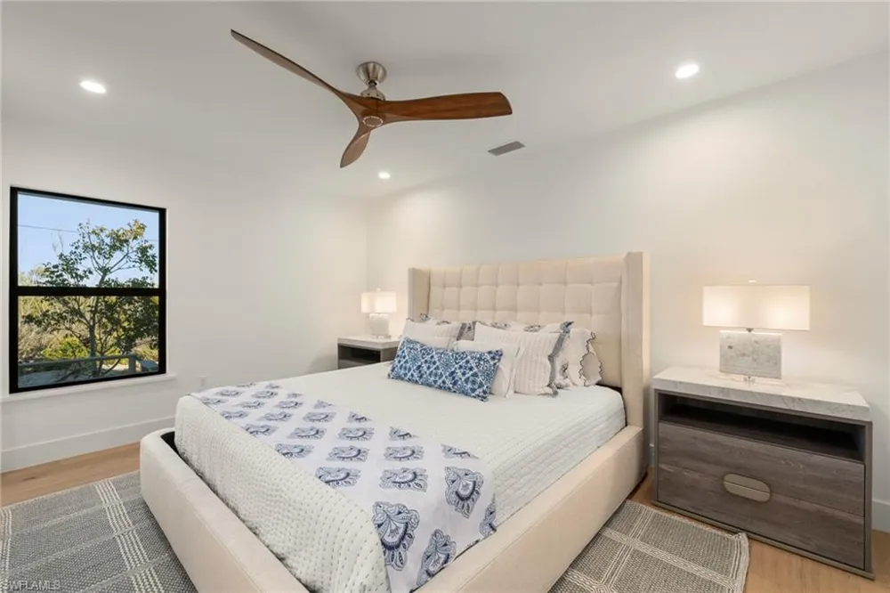 25 Beach Homes Captiva, FL 33924