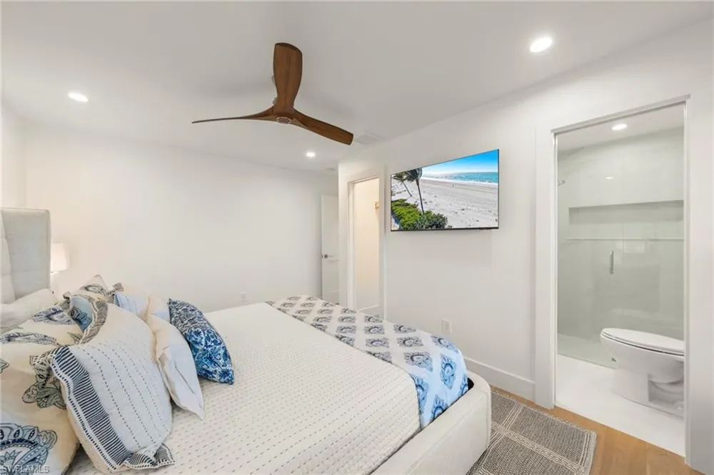 25 Beach Homes Captiva, FL 33924
