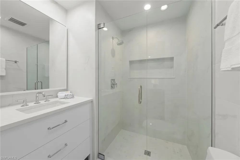 25 Beach Homes Captiva, FL 33924