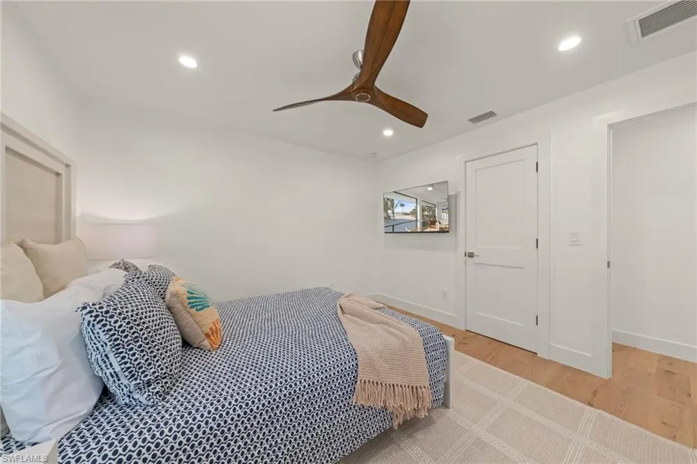 25 Beach Homes Captiva, FL 33924
