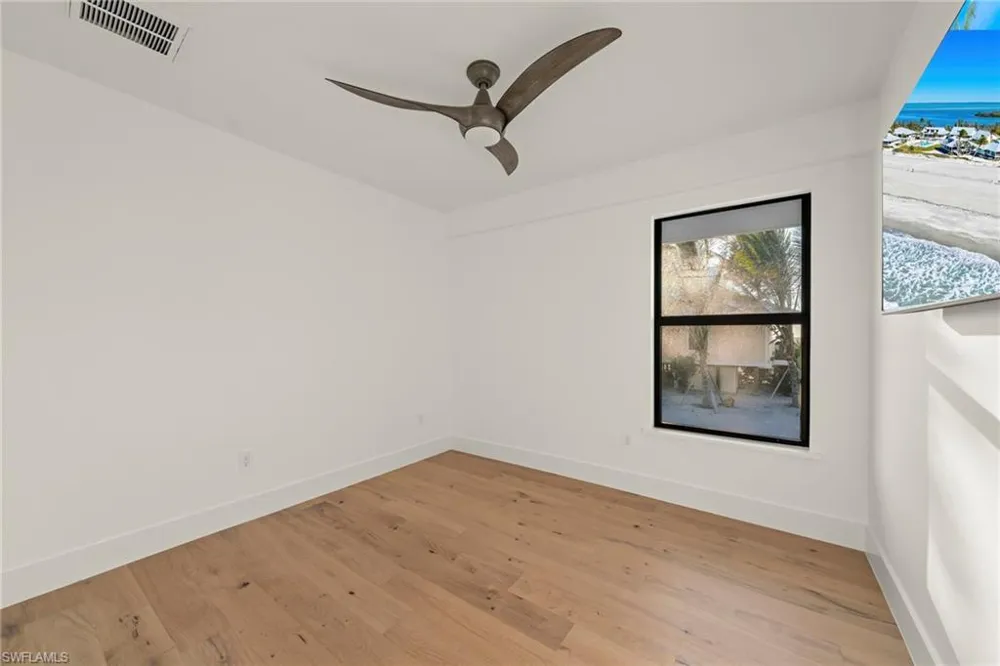 25 Beach Homes Captiva, FL 33924