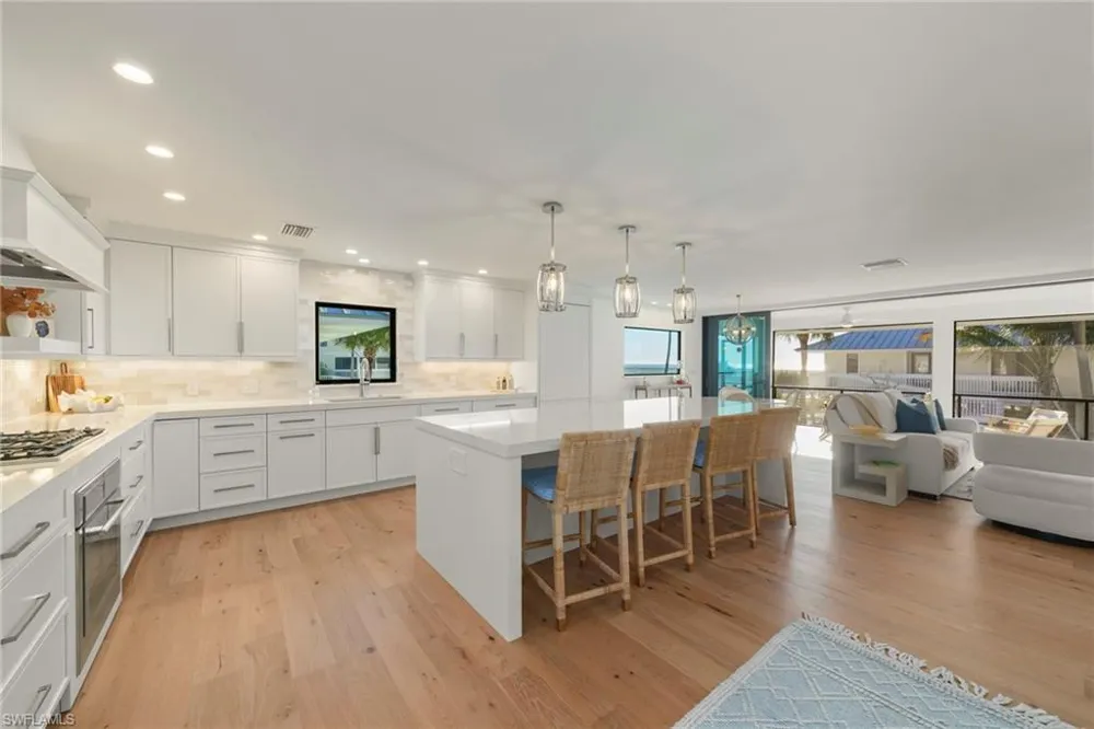 25 Beach Homes Captiva, FL 33924