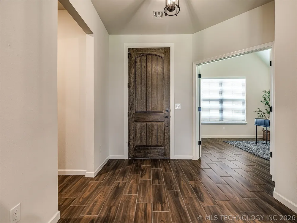 703 E 126th Street S Jenks, OK 74037