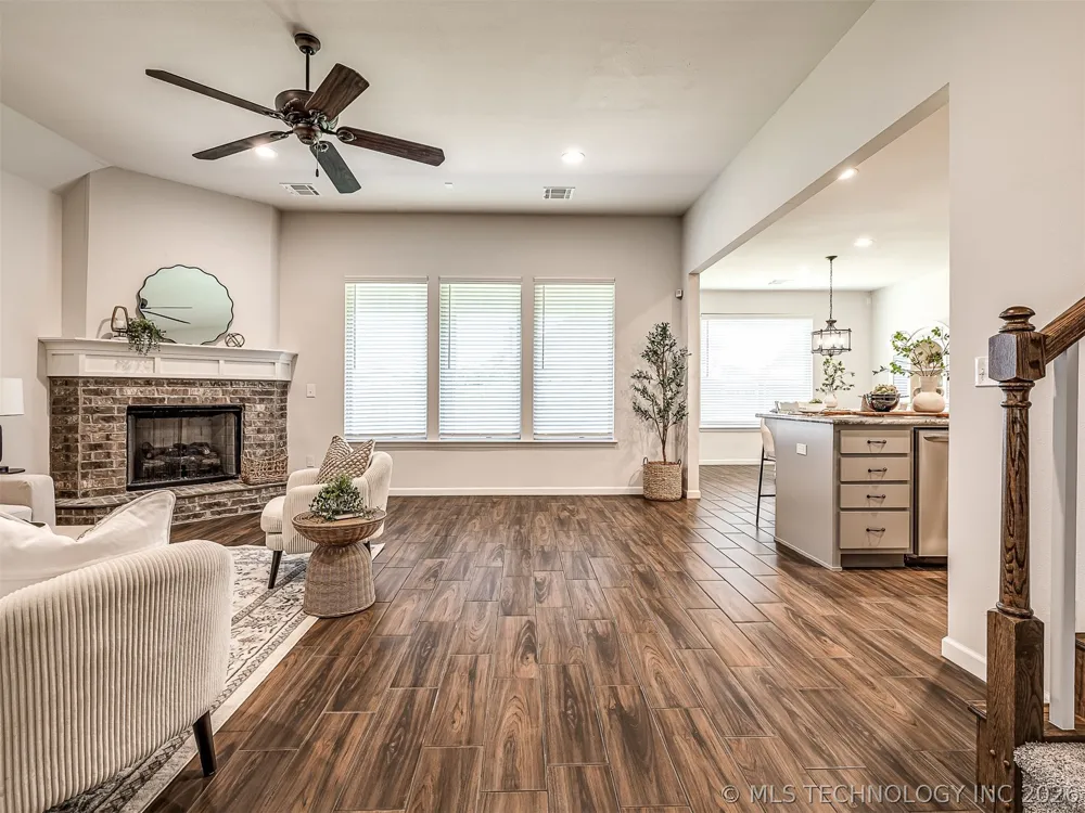 703 E 126th Street S Jenks, OK 74037