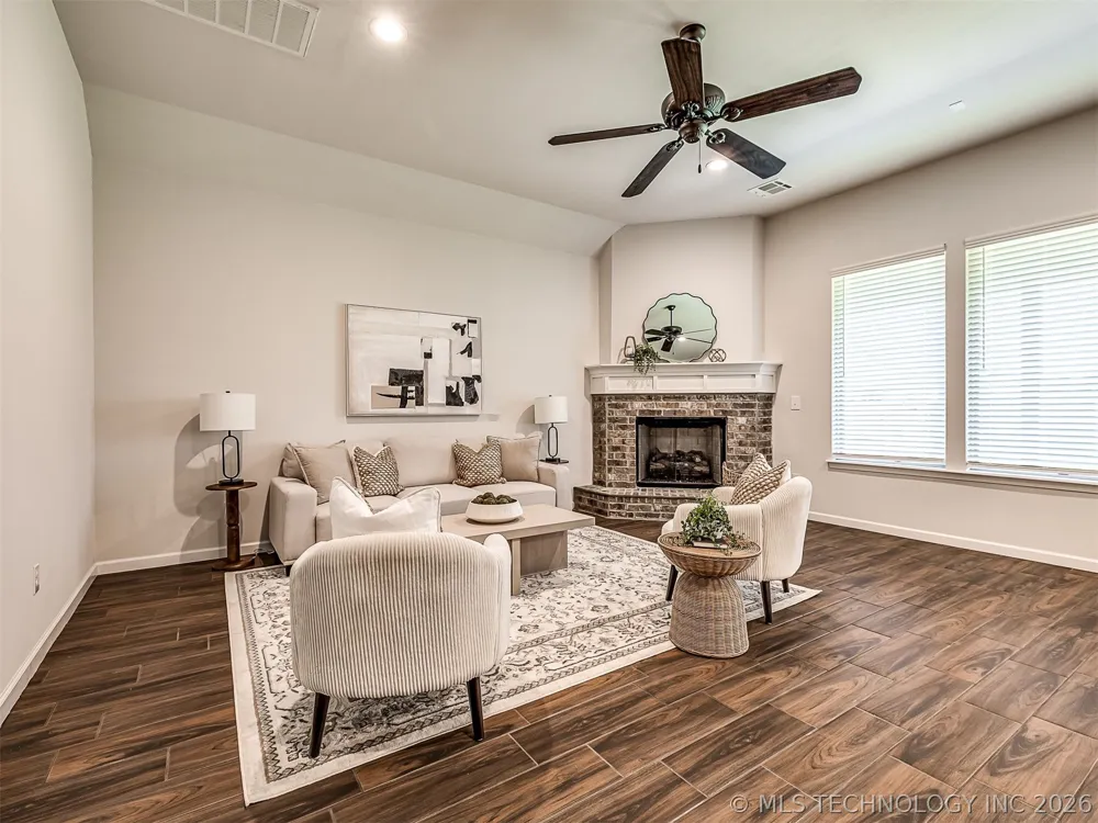 703 E 126th Street S Jenks, OK 74037