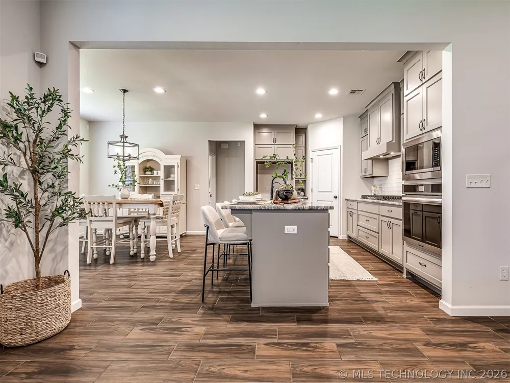 703 E 126th Street S Jenks, OK 74037