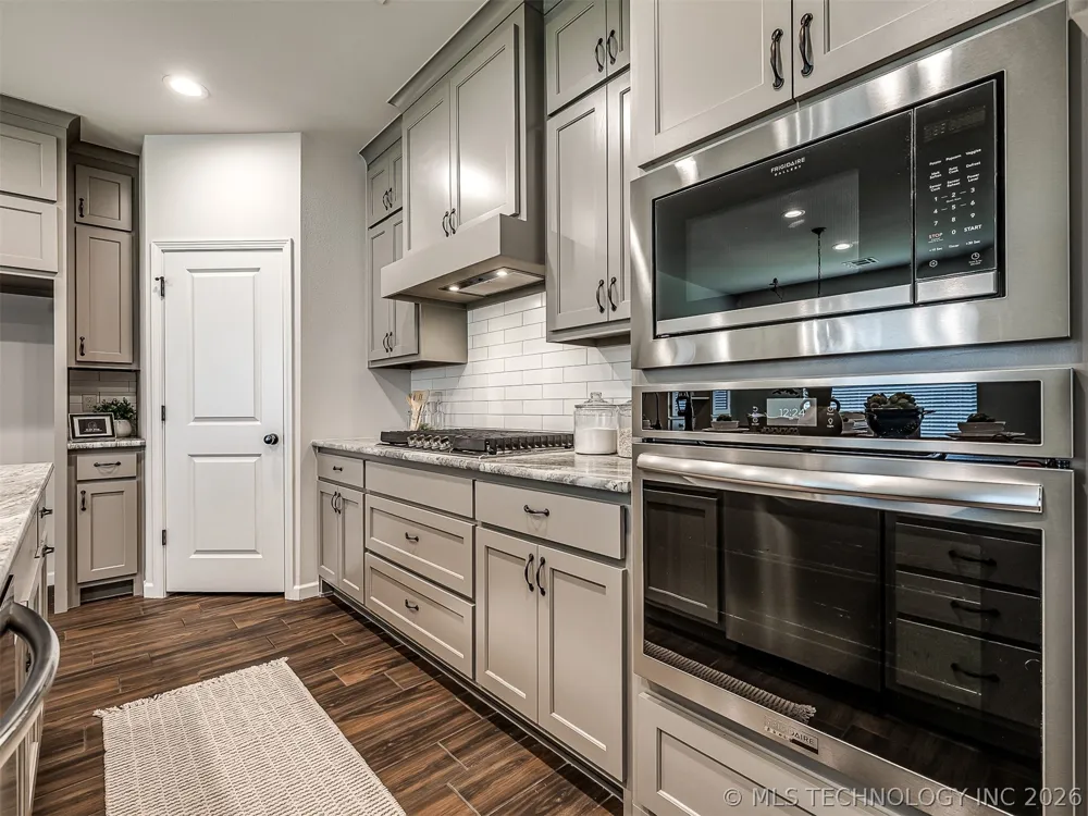 703 E 126th Street S Jenks, OK 74037