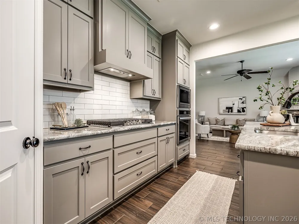 703 E 126th Street S Jenks, OK 74037