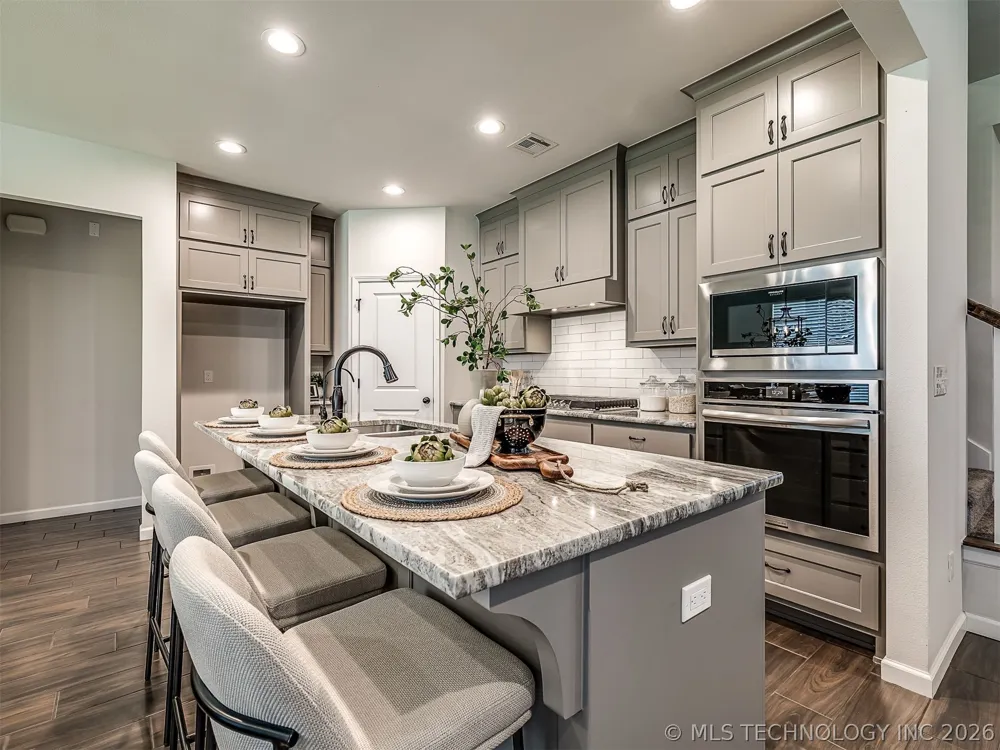 703 E 126th Street S Jenks, OK 74037