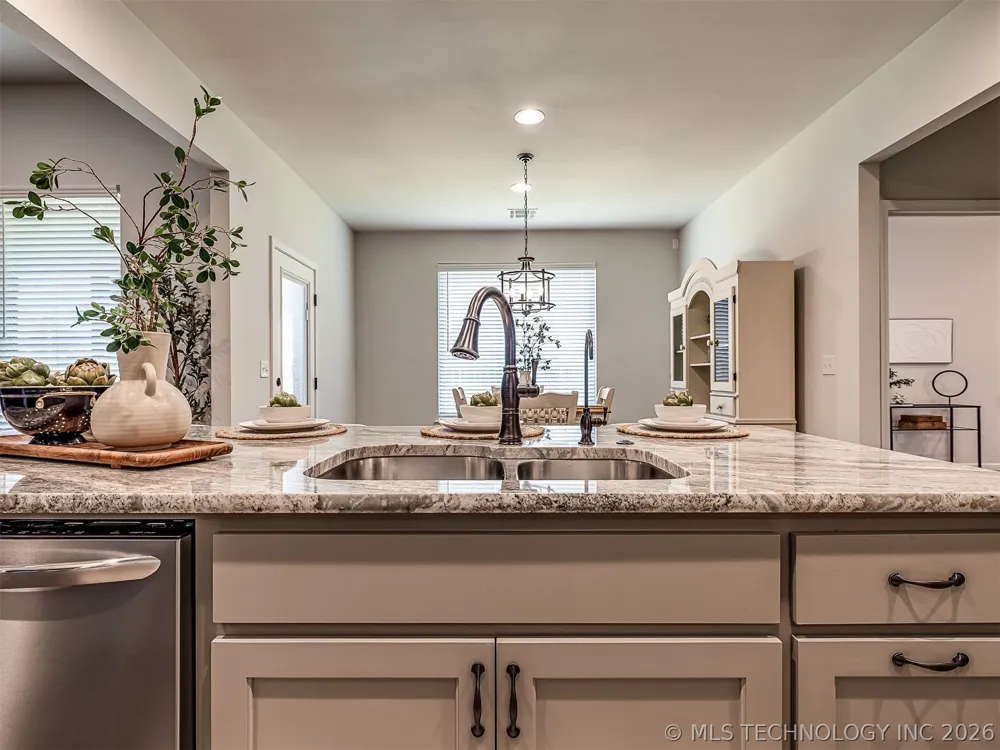 703 E 126th Street S Jenks, OK 74037