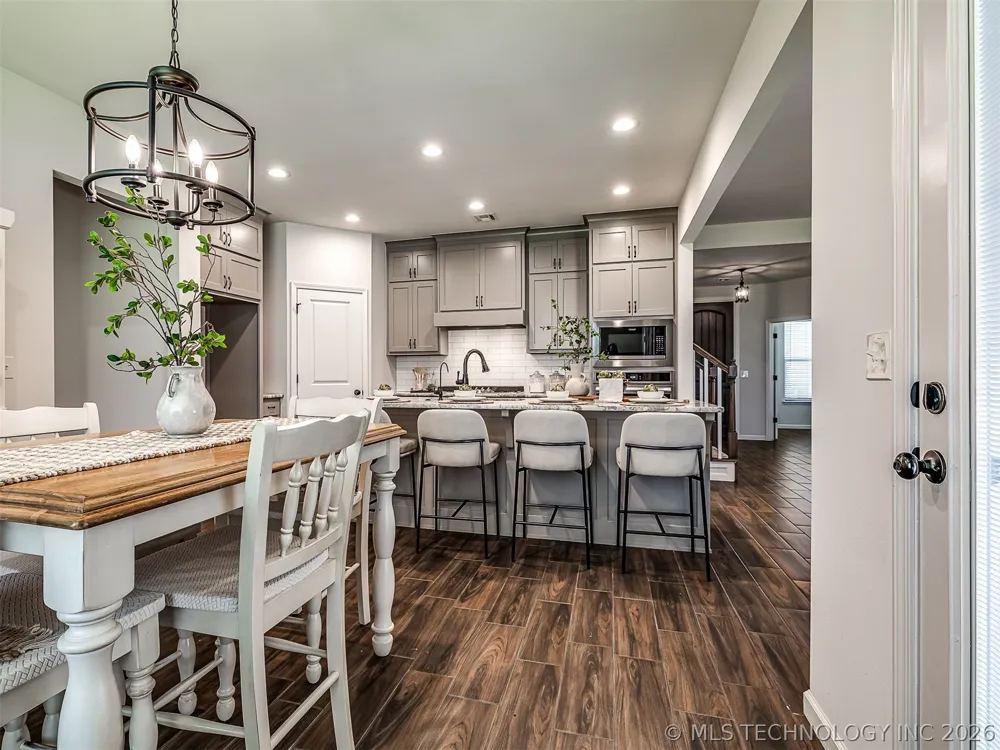 703 E 126th Street S Jenks, OK 74037