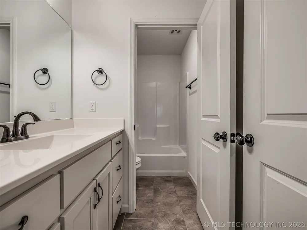 703 E 126th Street S Jenks, OK 74037
