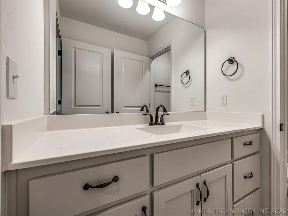 703 E 126th Street S Jenks, OK 74037