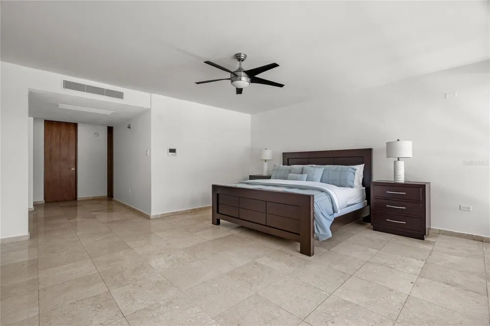59 LIRIO #301 Carolina, PR 00979