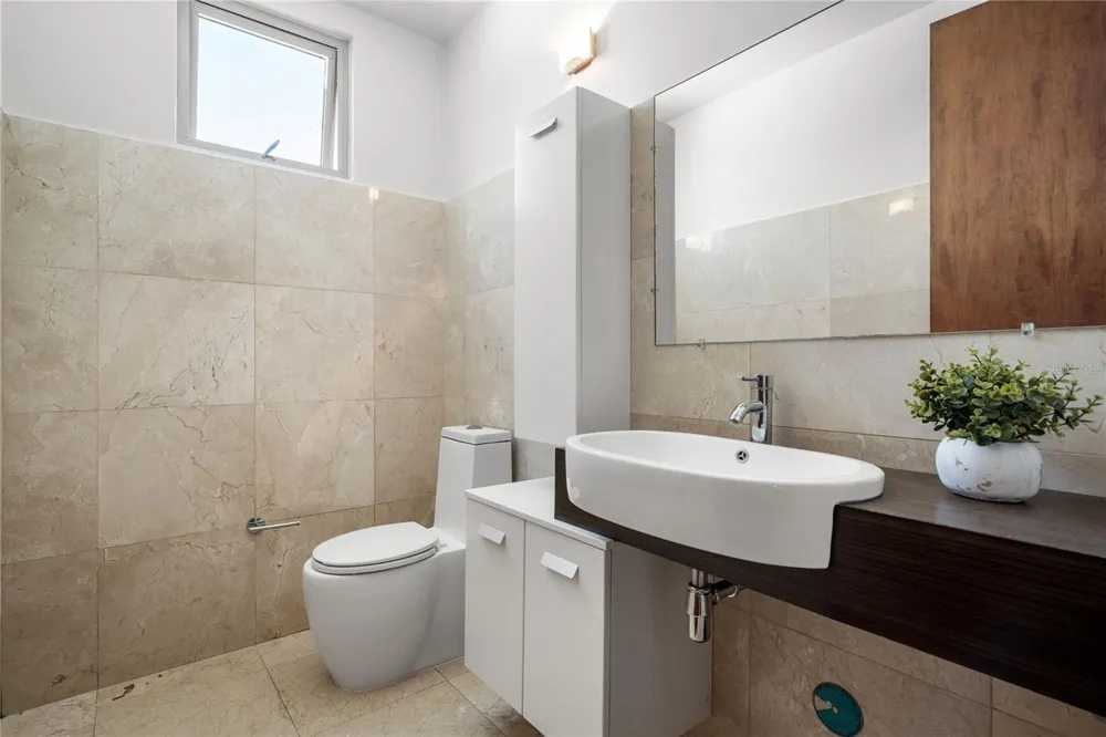 59 LIRIO #301 Carolina, PR 00979