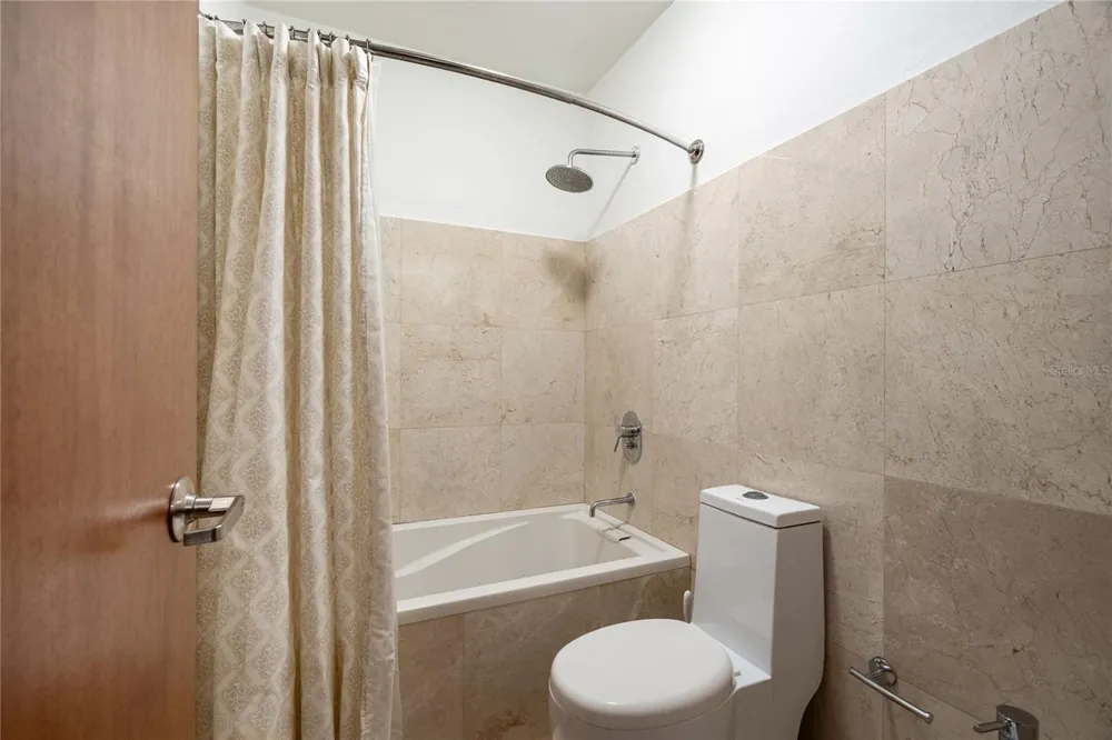 59 LIRIO #301 Carolina, PR 00979
