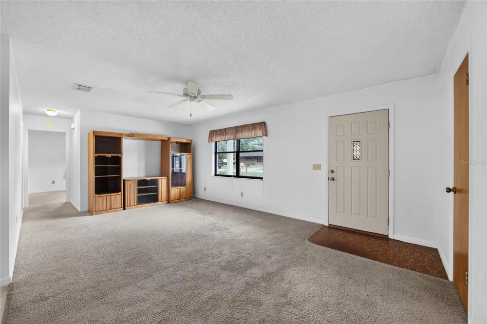 610 FOURTH AVENUE Lady Lake, FL 32159