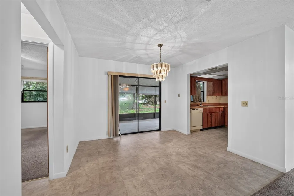 610 FOURTH AVENUE Lady Lake, FL 32159